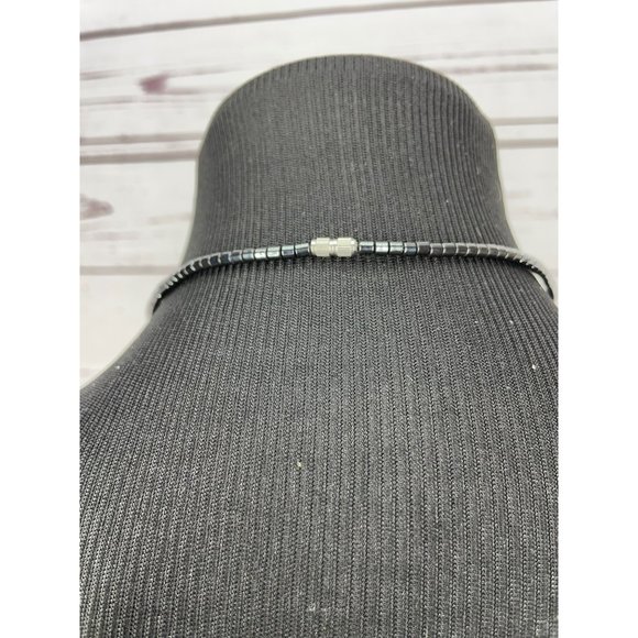 Silver Magnetic Healing Beaded‎ Dolphin Pendant Necklace - Picture 2 of 8